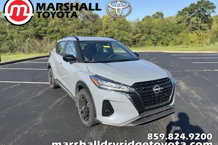 2024 Nissan Kicks SR photo 1