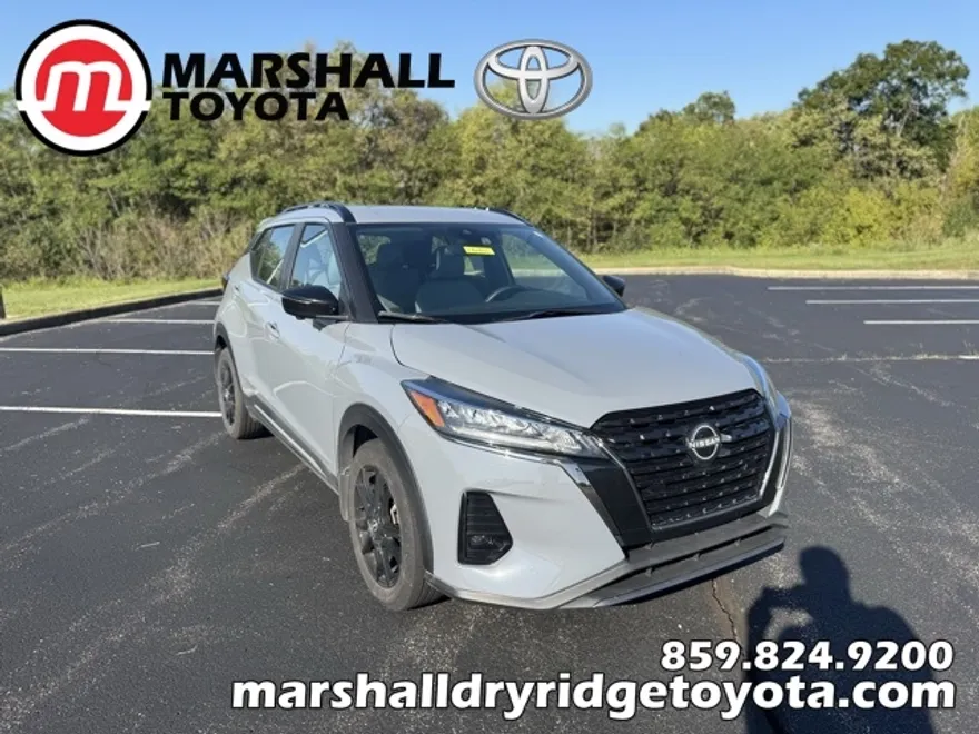 2024 Nissan Kicks SR photo 1