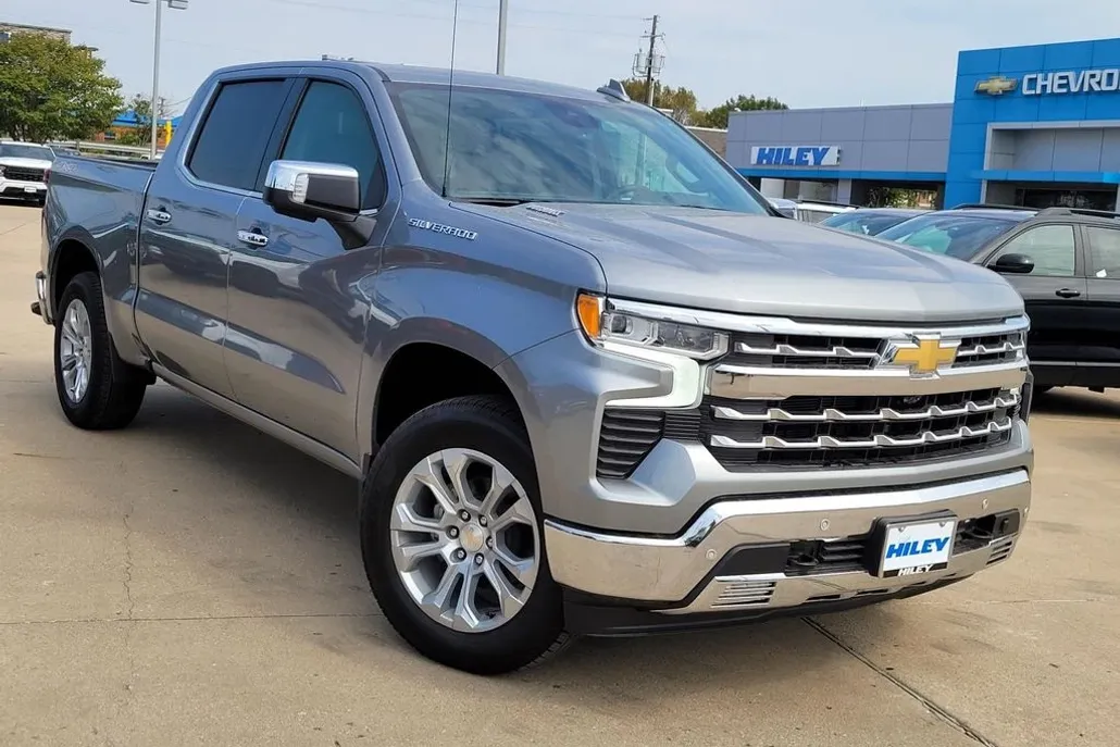 2025 Chevrolet Silverado 1500 LTZ photo 1