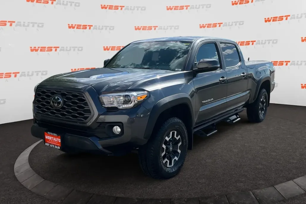 2022 Toyota Tacoma TRD Off-Road photo 1