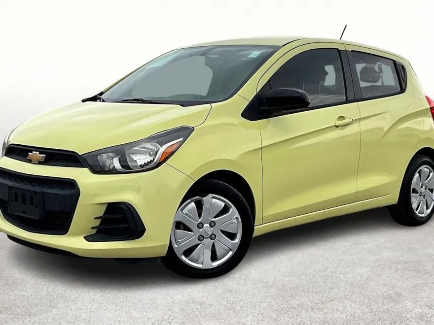 2017 Chevrolet Spark LS photo 1