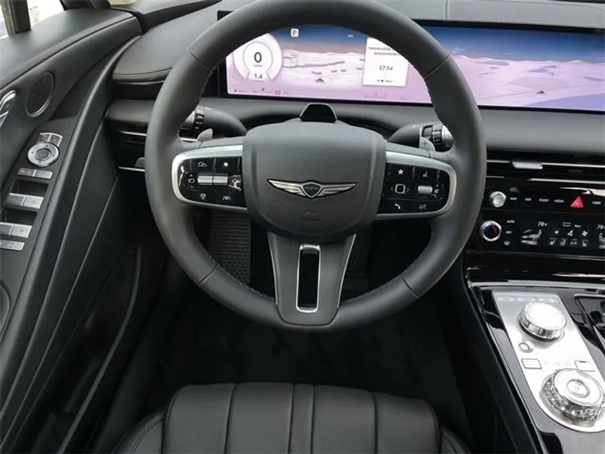 2025 Genesis G80 2.5T AWD photo 3
