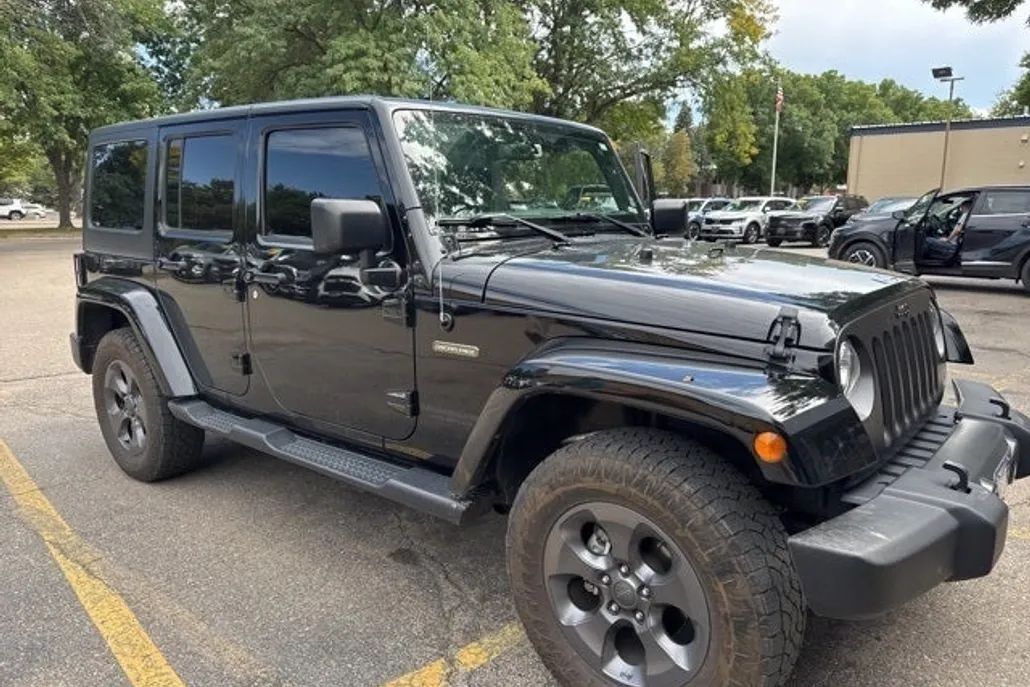 2017 Jeep Wrangler Unlimited Freedom photo 1