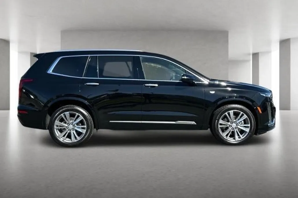 2025 Cadillac XT6 Premium Luxury photo 1