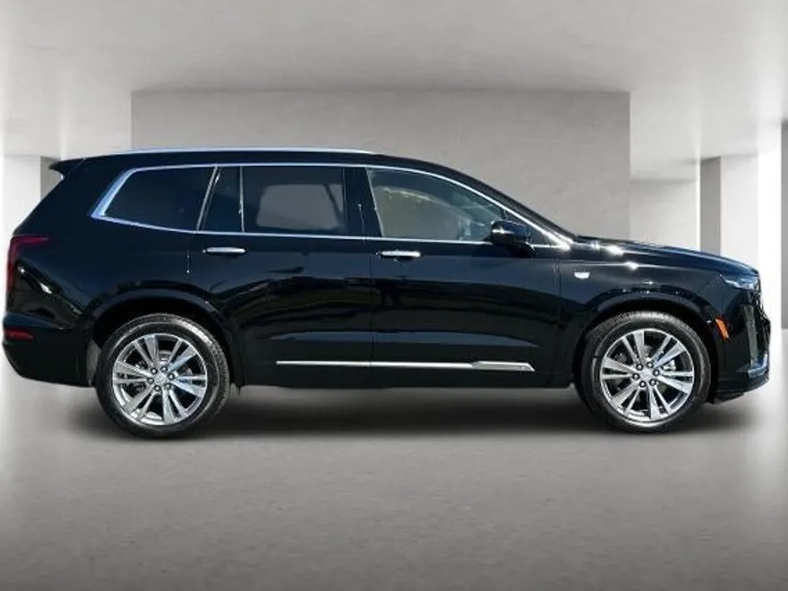 2025 Cadillac XT6 Premium Luxury photo 1