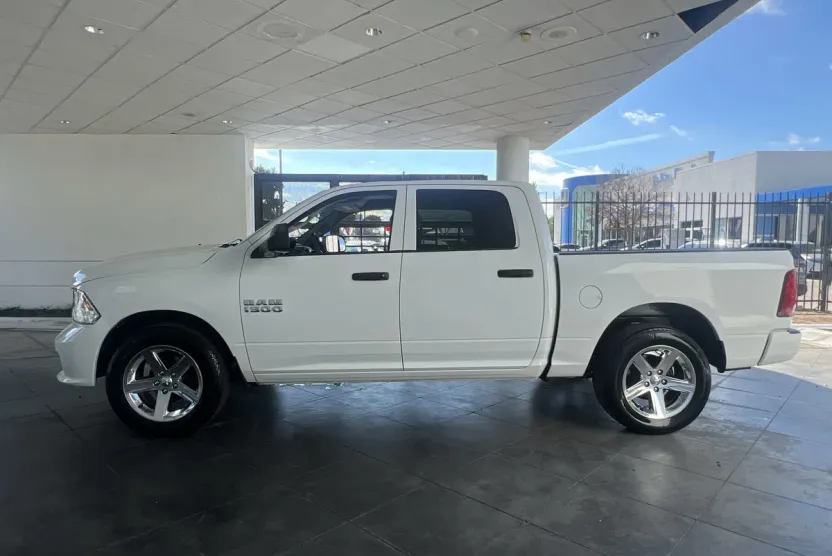 2017 Ram 1500 Express photo 1