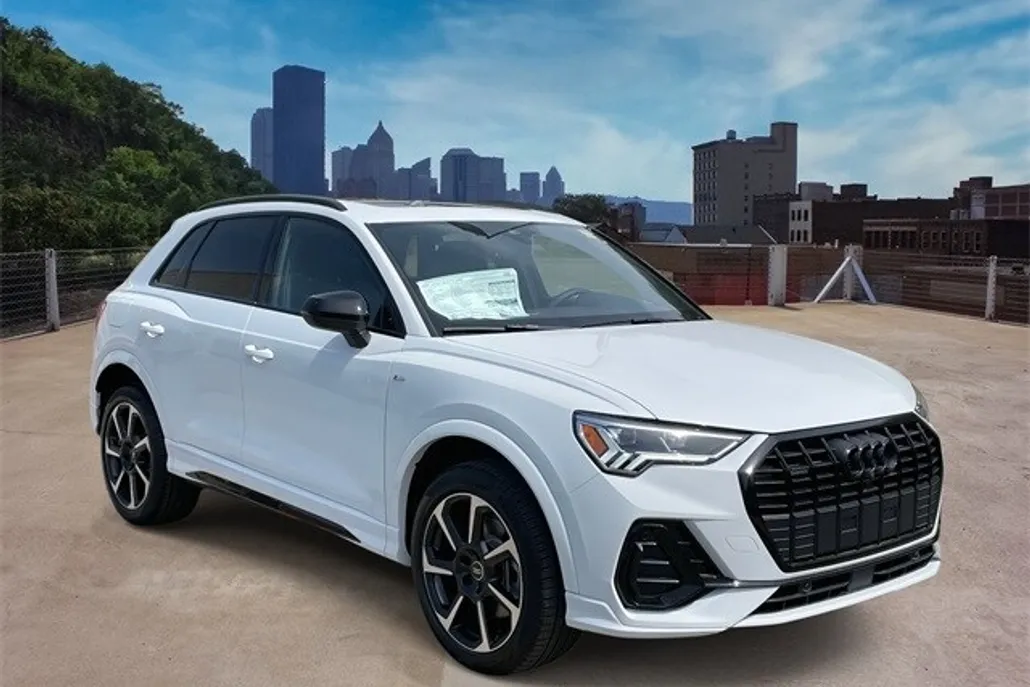 2025 Audi Q3 Premium Plus S line photo 1