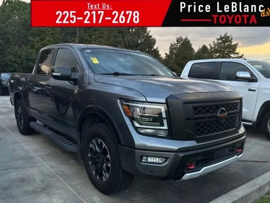 2021 Nissan Titan PRO-4X photo 1