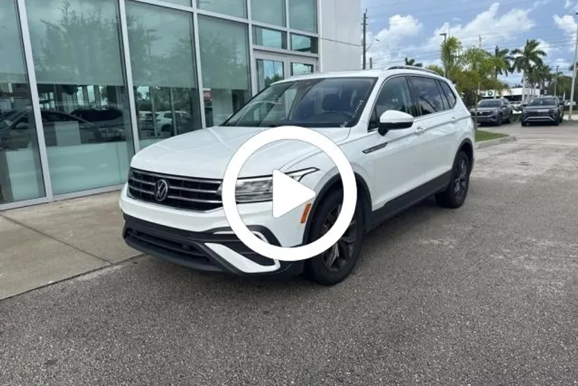 2022 Volkswagen Tiguan SE photo 1