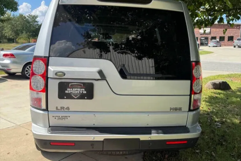 2011 Land Rover LR4 HSE LUX photo 1