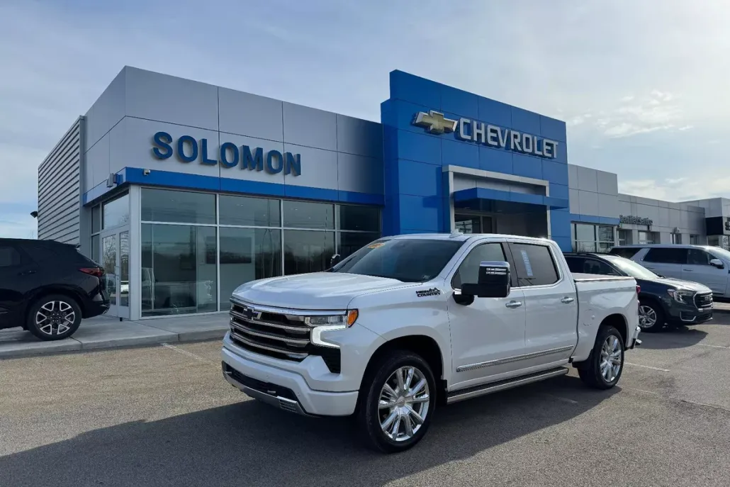 2024 Chevrolet Silverado 1500 High Country photo 1