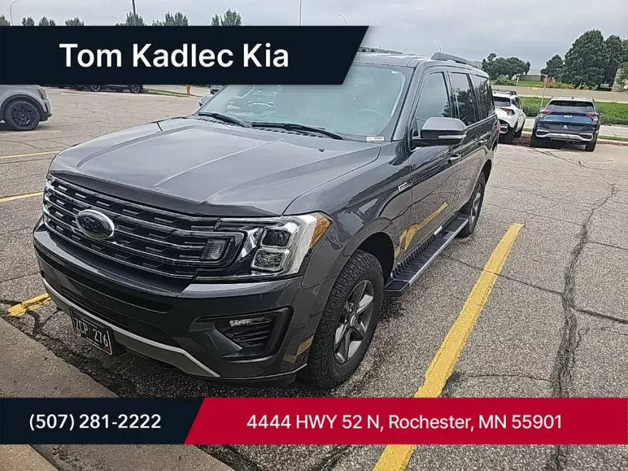 2020 Ford Expedition XLT photo 1