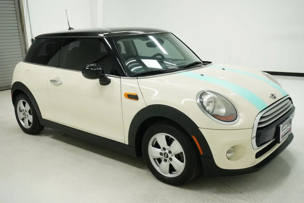 2015 Mini Cooper 2 Door Hardtop photo 1