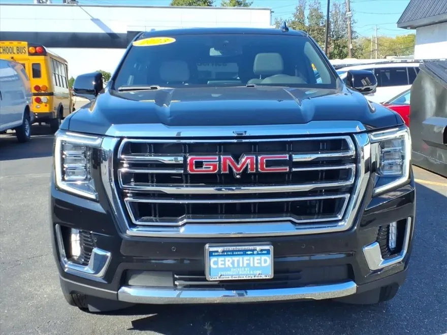 2023 Gmc Yukon SLT photo 1