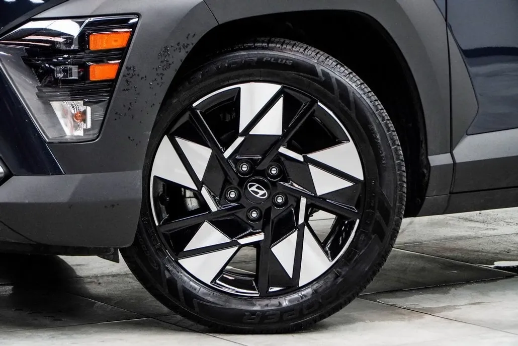 2024 Hyundai Kona SEL photo 1