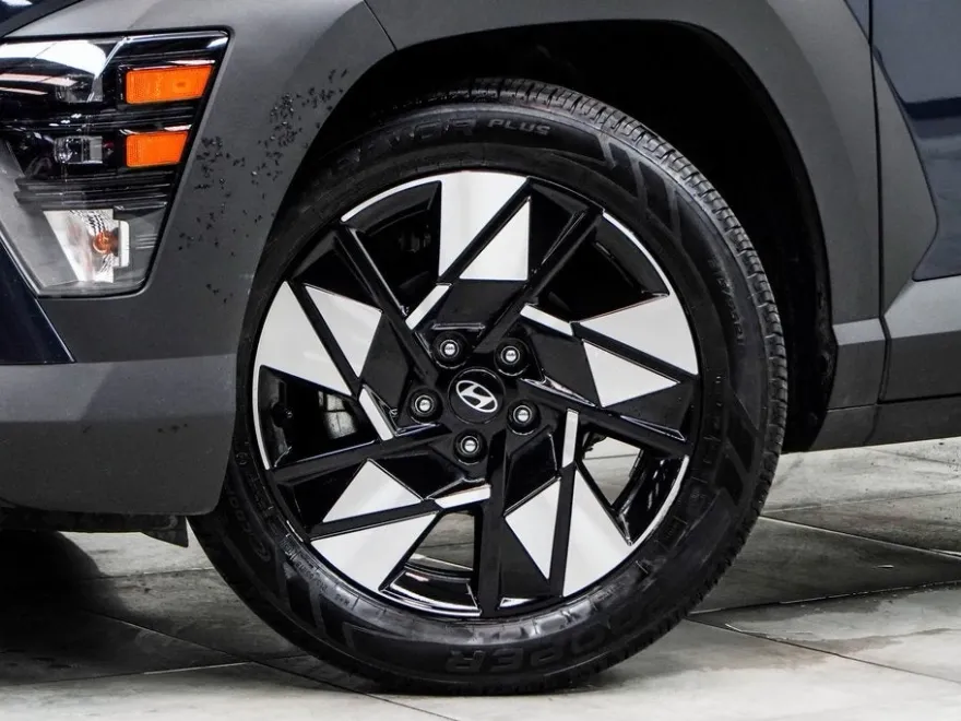 2024 Hyundai Kona SEL photo 1
