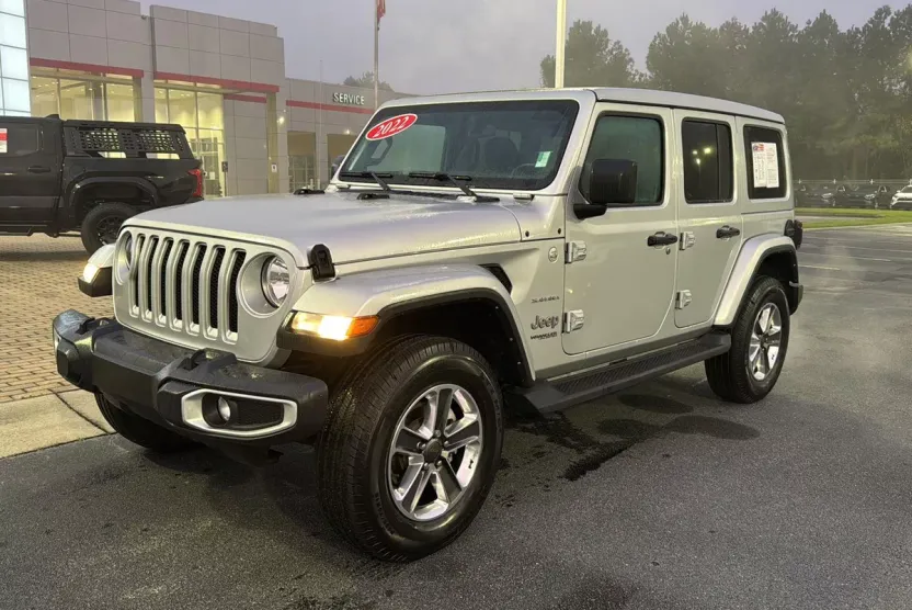 2022 Jeep Wrangler Unlimited Sahara photo 1