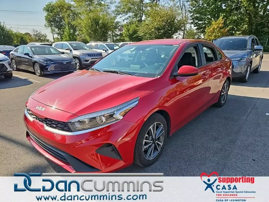 2023 Kia Forte LXS photo 1