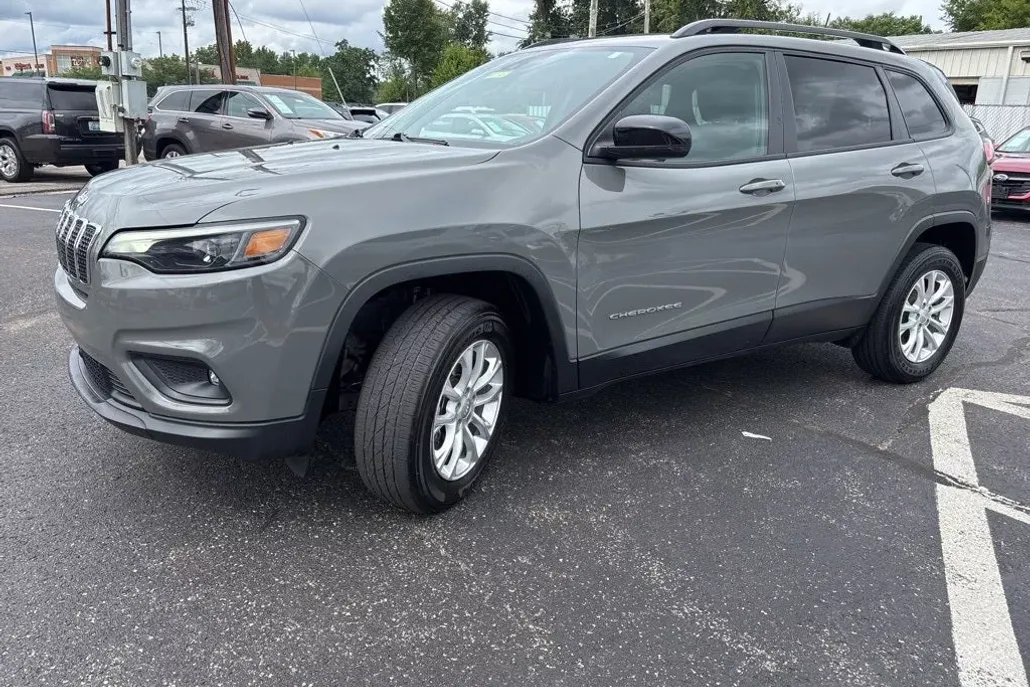 2022 Jeep Cherokee Latitude Lux photo 1
