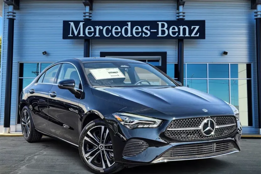 2025 Mercedes Benz CLA 250 4MATIC photo 1