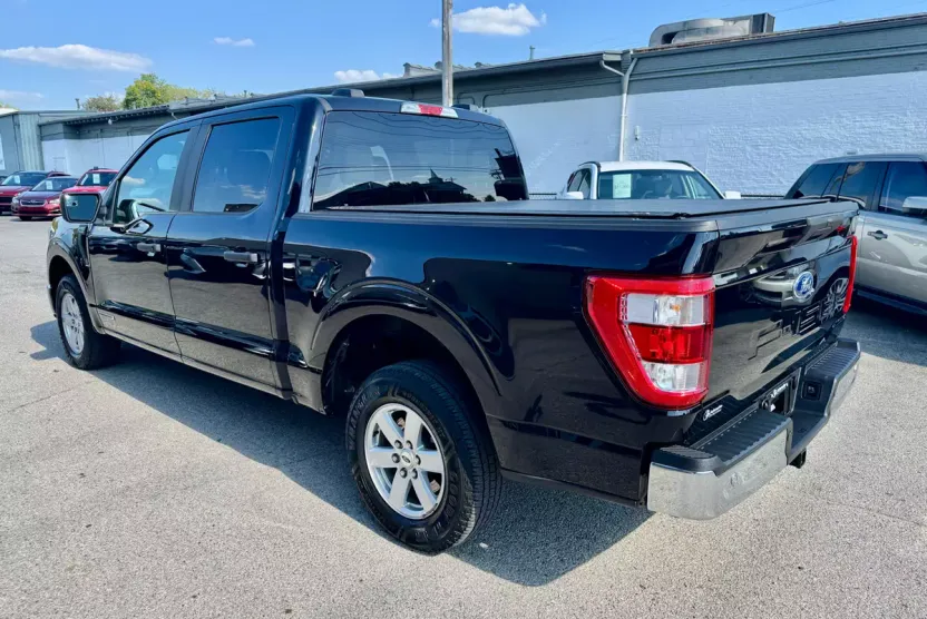 2022 Ford F-150 XL photo 1