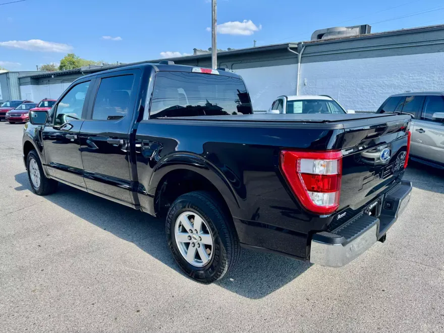 2022 Ford F-150 XL photo 1