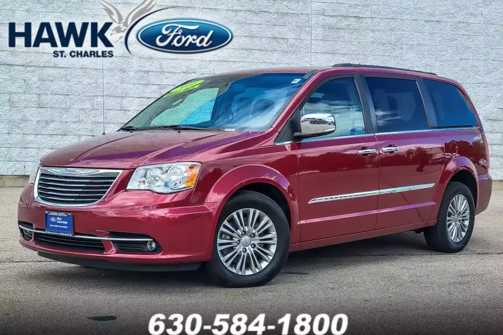 2016 Chrysler Town & Country photo 1