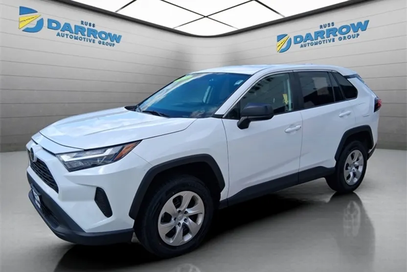 2023 Toyota RAV4 LE photo 1