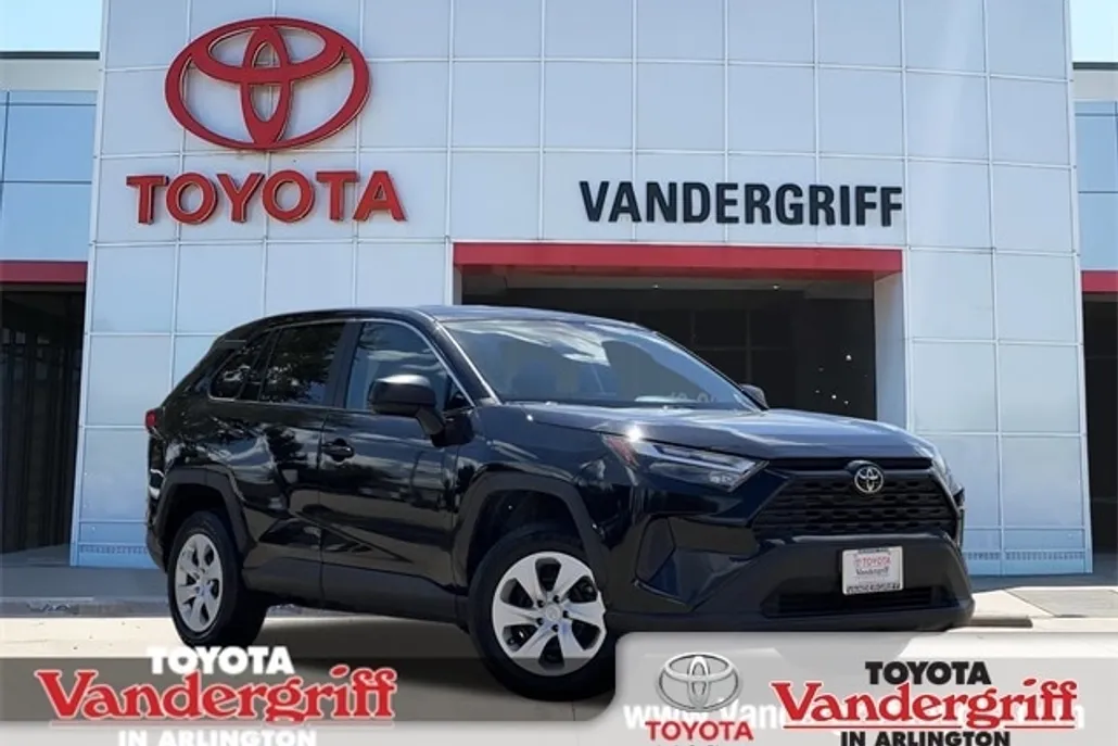 2024 Toyota RAV4 LE photo 1