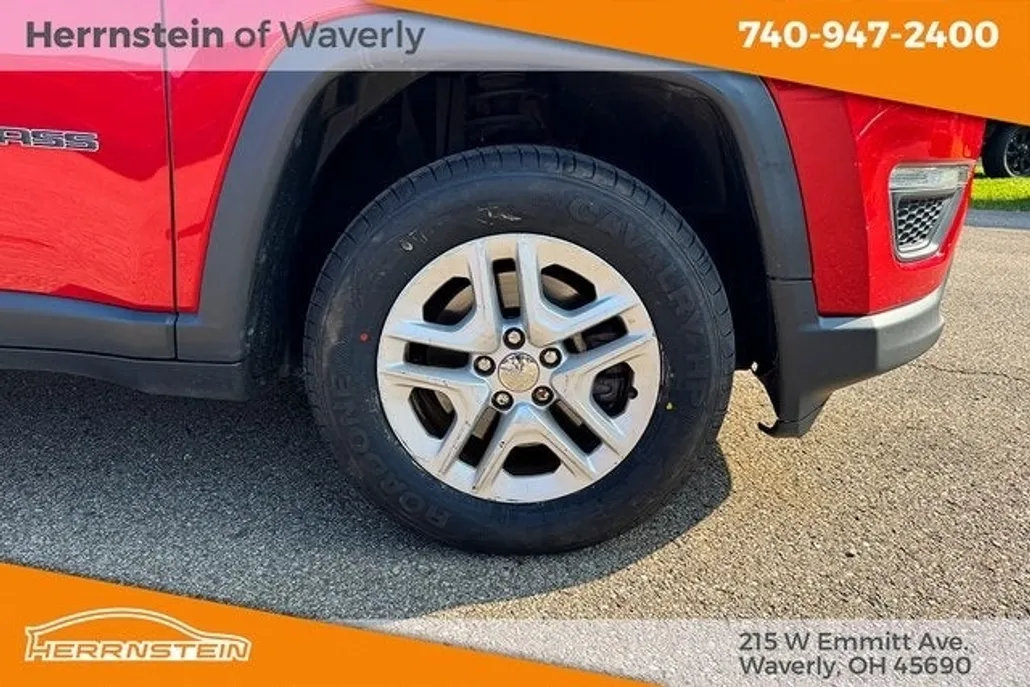 2018 Jeep Compass Sport photo 1