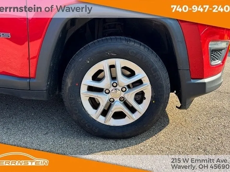 2018 Jeep Compass Sport photo 1