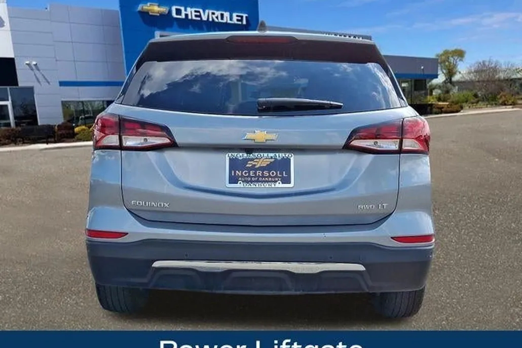 2024 Chevrolet Equinox LT photo 1