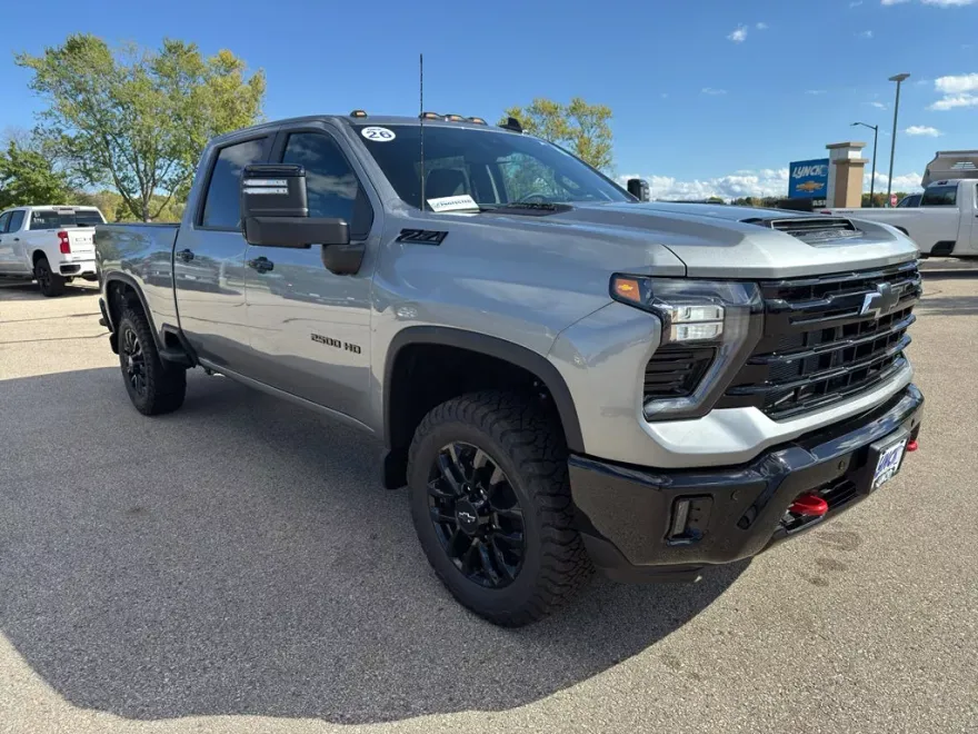 2026 Chevrolet Silverado 2500HD LT photo 1