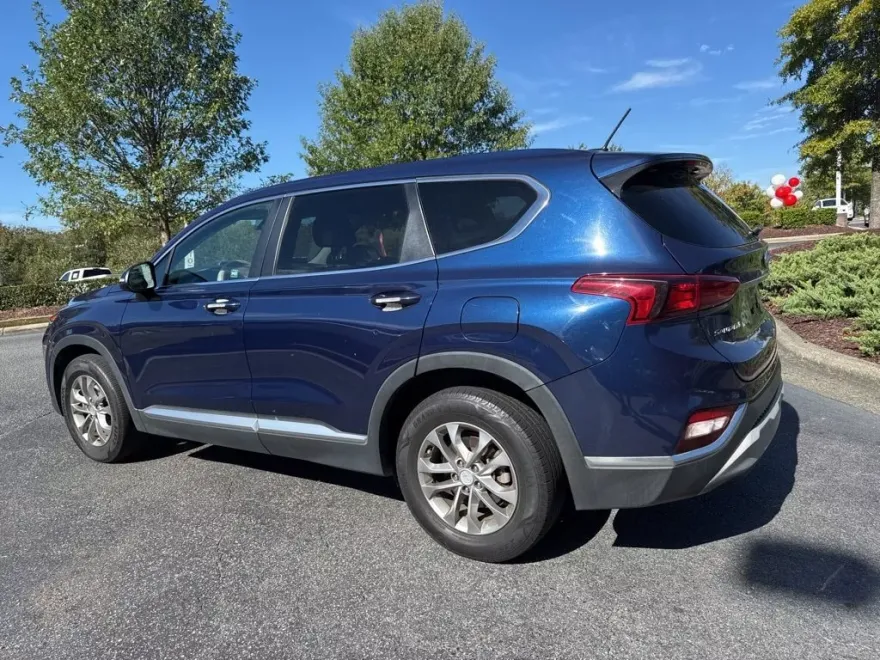 2020 Hyundai Santa Fe SE photo 1