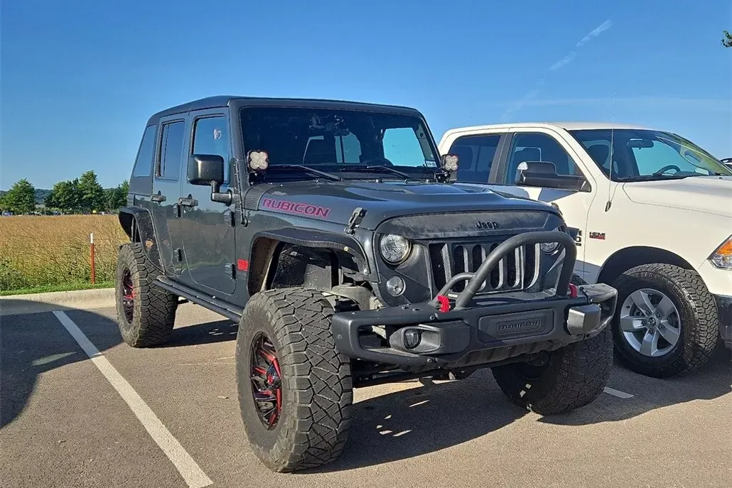 2017 Jeep Wrangler Unlimited Rubicon photo 1