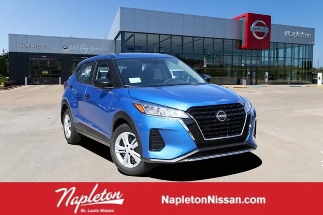 2025 Nissan Kicks Play S photo 1