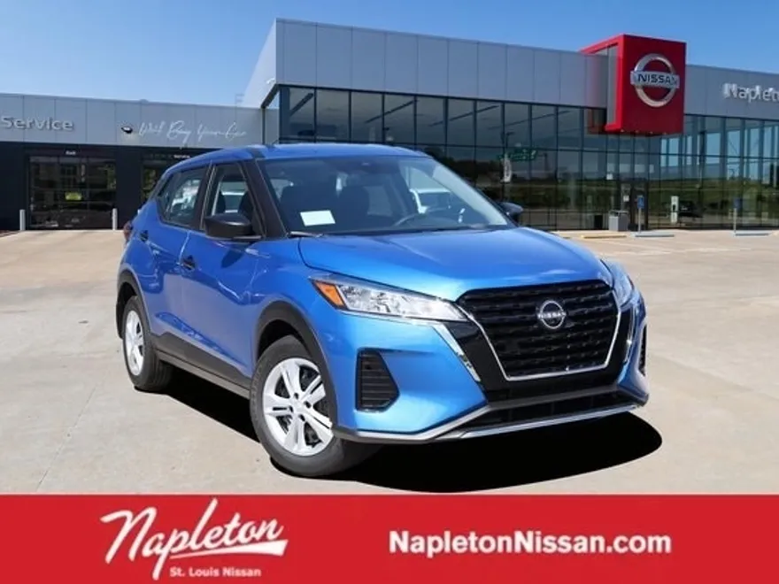 2025 Nissan Kicks Play S photo 1