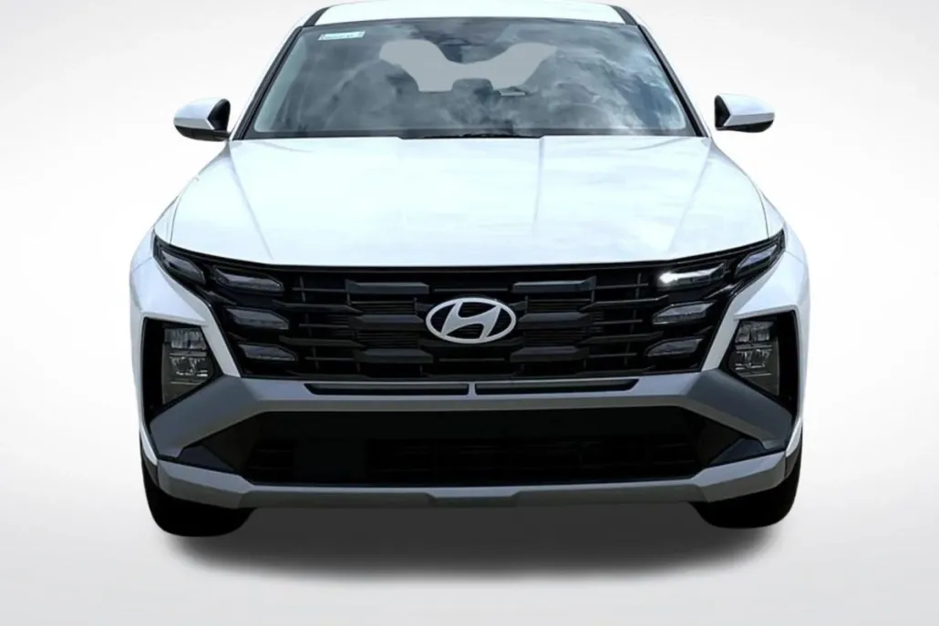2025 Hyundai Tucson SE photo 1