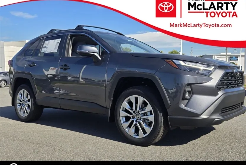 2025 Toyota RAV4 XLE Premium photo 1