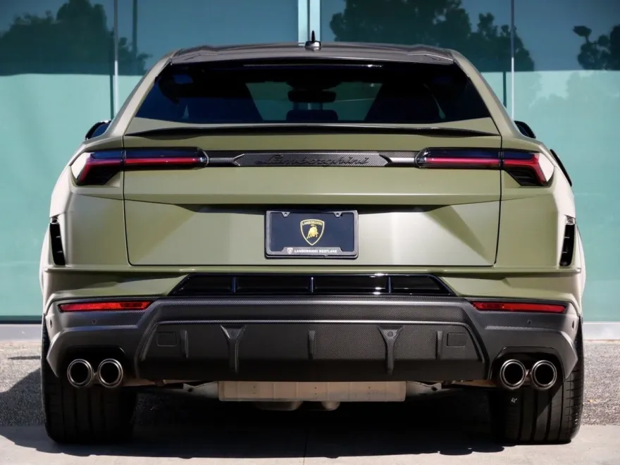 2024 Lamborghini Urus Performante photo 4