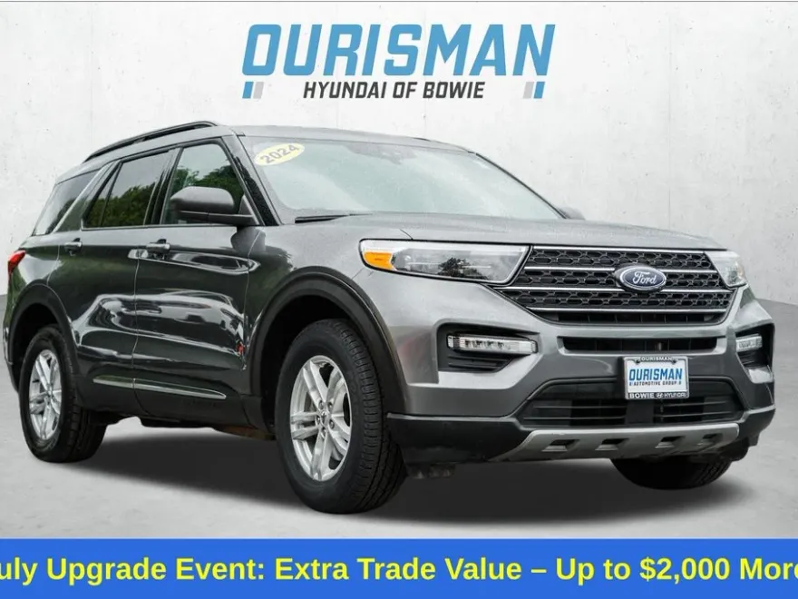 2024 Ford Explorer XLT photo 1