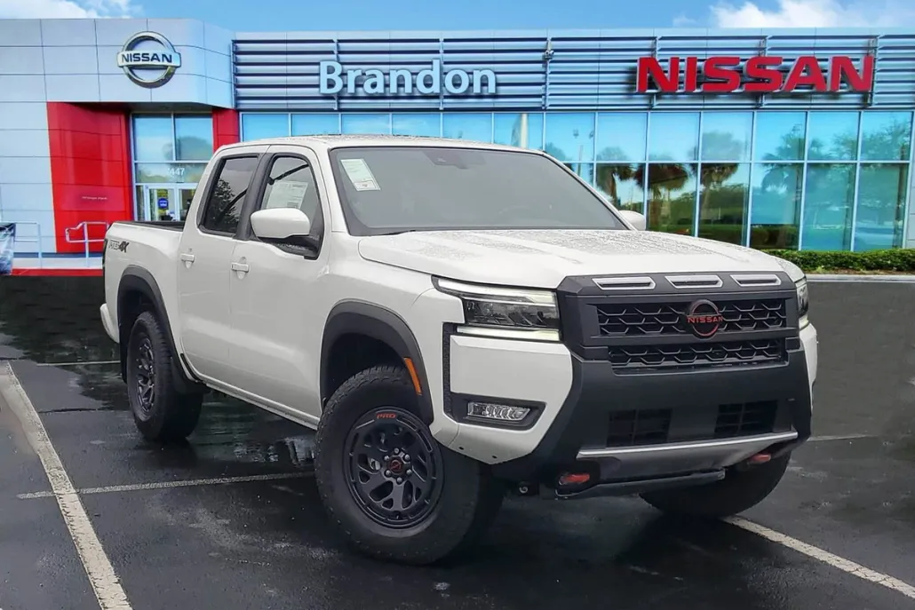2025 Nissan Frontier PRO-4X photo 1