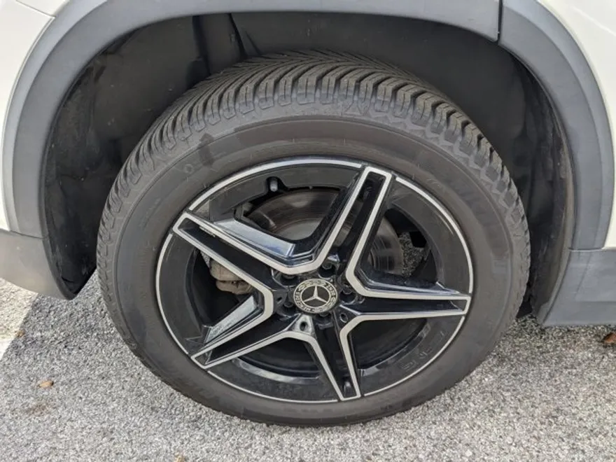 2022 Mercedes Benz GLA 250 4MATIC photo 1