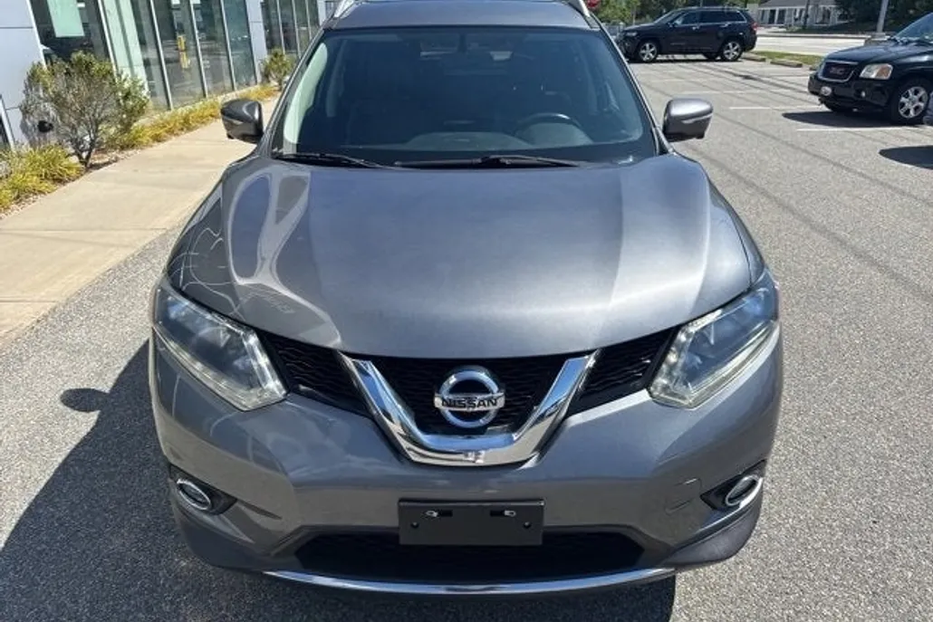 2015 Nissan Rogue SL photo 1