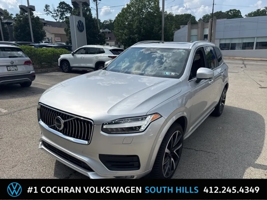 2020 Volvo XC90 T6 Momentum photo 1