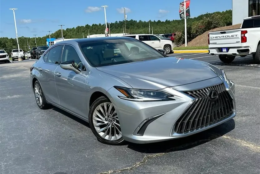 2022 Lexus ES 350 Ultra Luxury photo 1