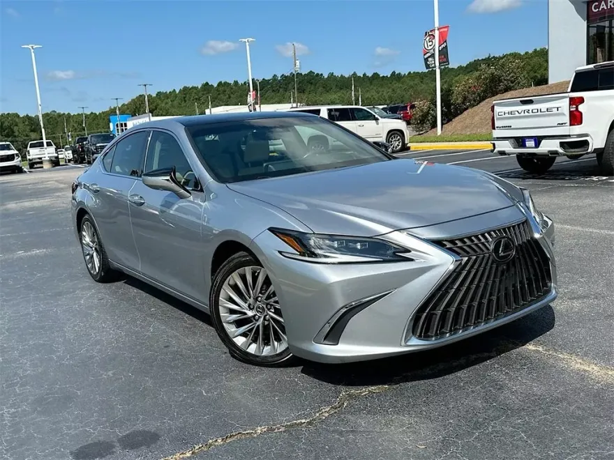 2022 Lexus ES 350 Ultra Luxury photo 1
