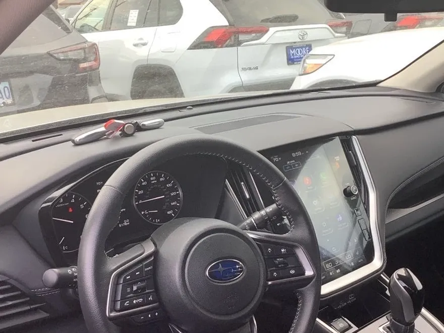 2025 Subaru Outback Premium photo 1