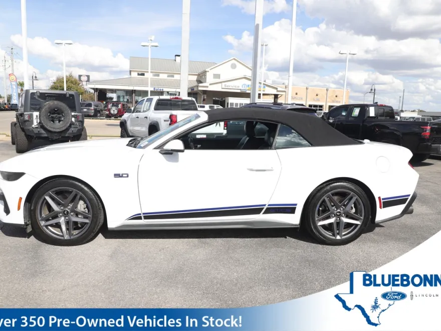 2024 Ford Mustang GT Premium photo 1