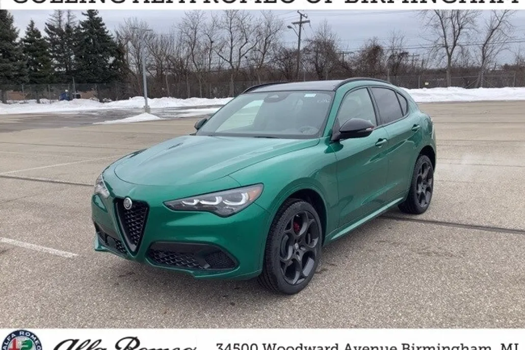 2025 Alfa Romeo Stelvio Tributo Italiano photo 1